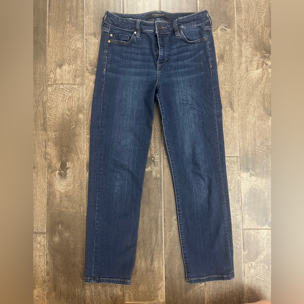 Cropped Straight Leg Jeans